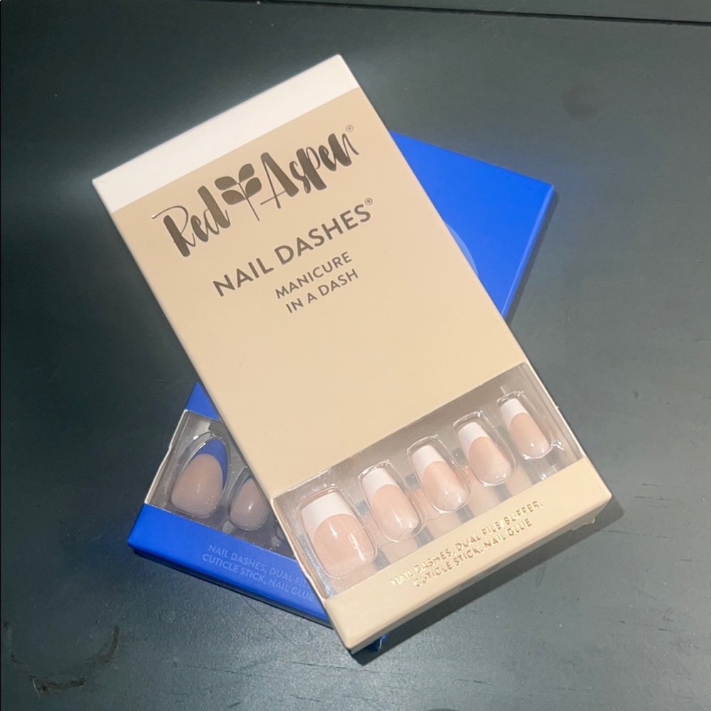 Red Aspen Nail Dashes - Nude and Blue Press-On Nails - Picture 6 of 6